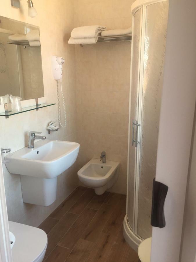 Hotel Margherita Сотомарина Екстериор снимка